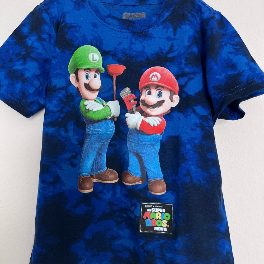 Nintendo Blue and Green Short Sleeve Tee